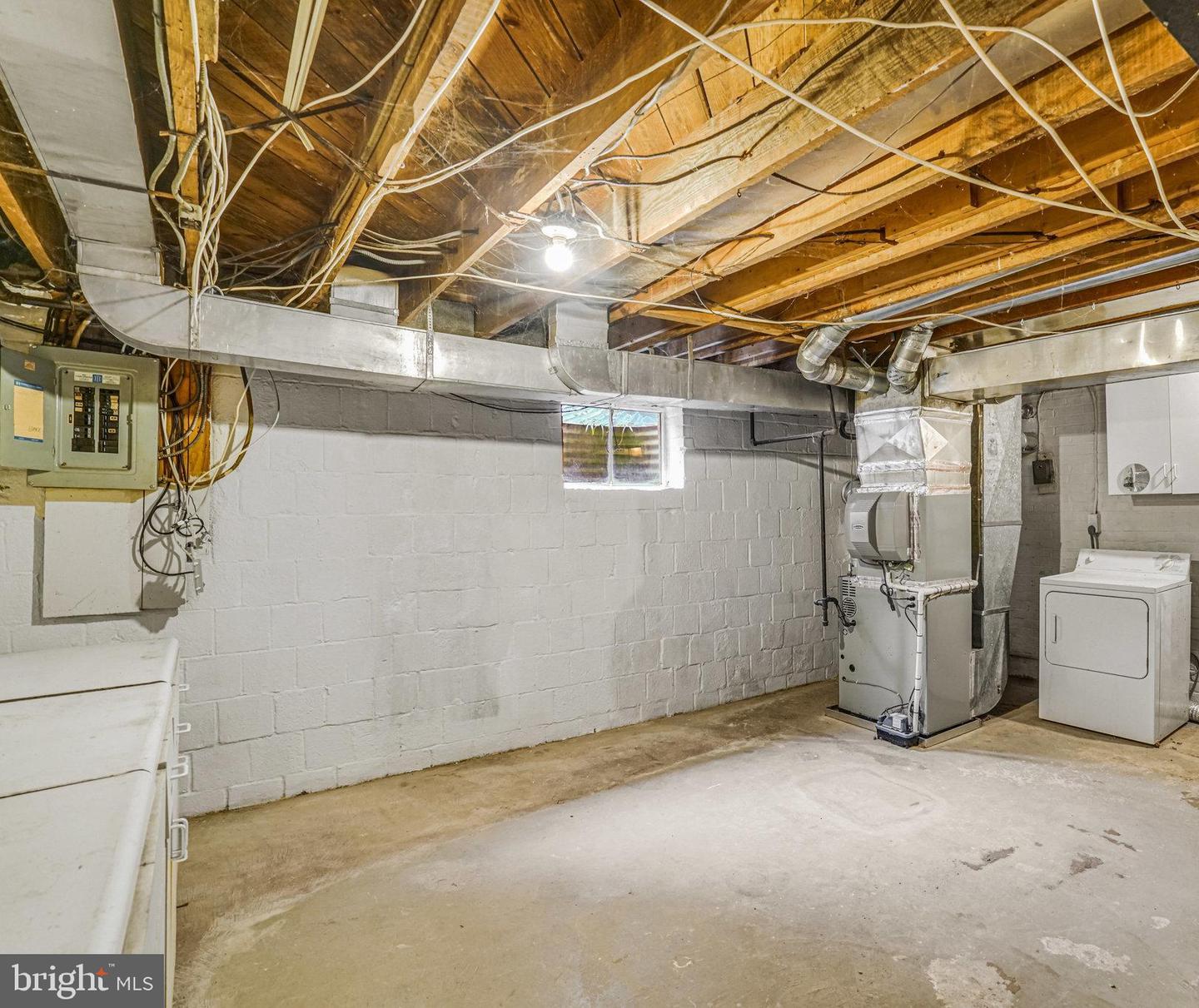 5424 24TH ST N, ARLINGTON, Virginia 22205, 3 Bedrooms Bedrooms, ,1 BathroomBathrooms,Residential,For sale,5424 24TH ST N,VAAR2063700 MLS # VAAR2063700