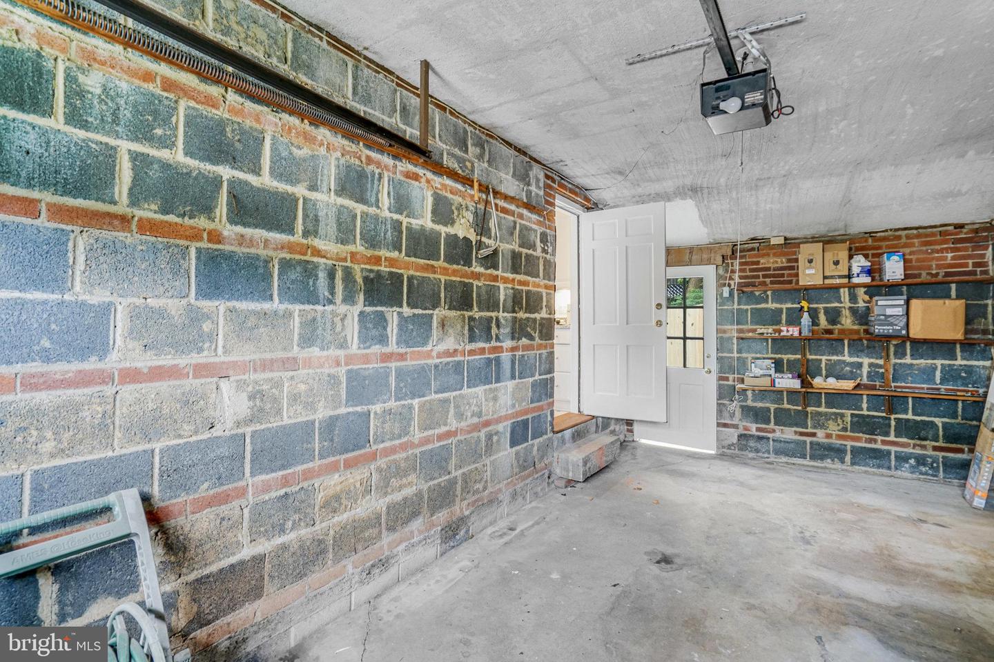 5424 24TH ST N, ARLINGTON, Virginia 22205, 3 Bedrooms Bedrooms, ,1 BathroomBathrooms,Residential,For sale,5424 24TH ST N,VAAR2063700 MLS # VAAR2063700