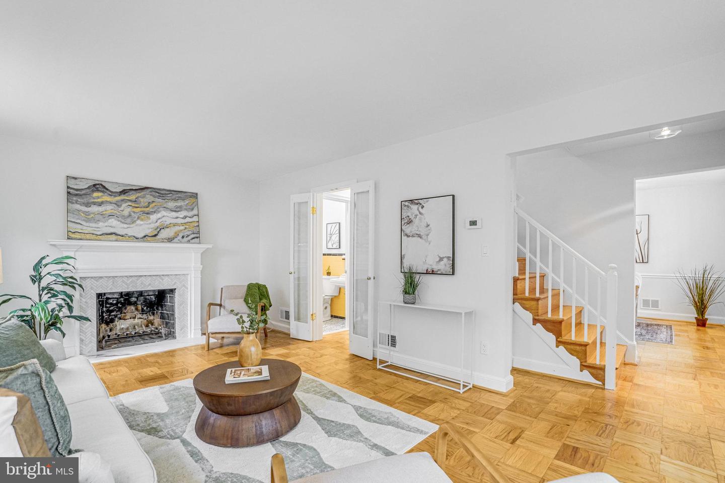 5424 24TH ST N, ARLINGTON, Virginia 22205, 3 Bedrooms Bedrooms, ,1 BathroomBathrooms,Residential,For sale,5424 24TH ST N,VAAR2063700 MLS # VAAR2063700