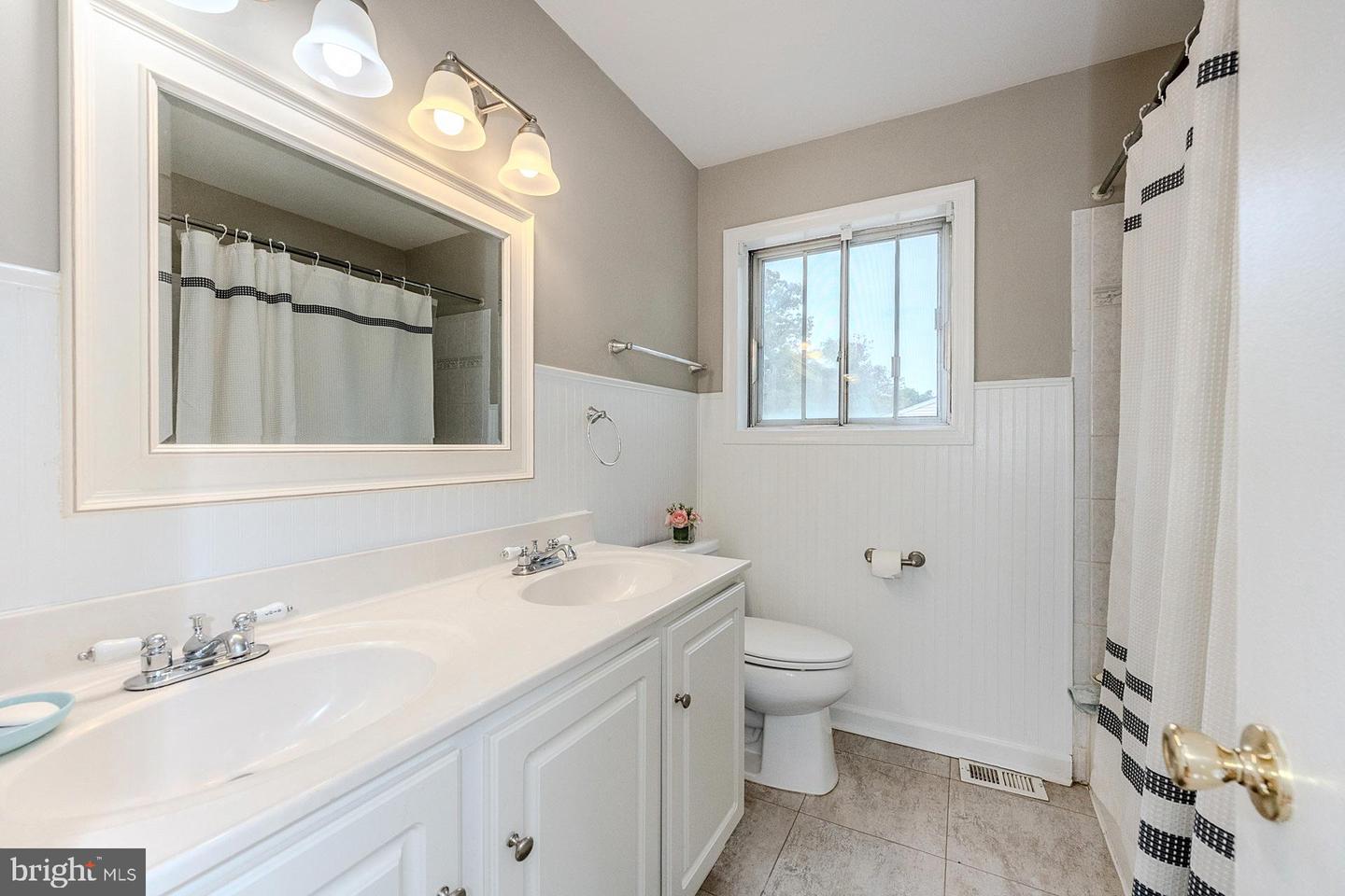 9256 STONEWALL CT, MANASSAS, Virginia 20110, 4 Bedrooms Bedrooms, ,2 BathroomsBathrooms,Residential,For sale,9256 STONEWALL CT,VAMN2009362 MLS # VAMN2009362