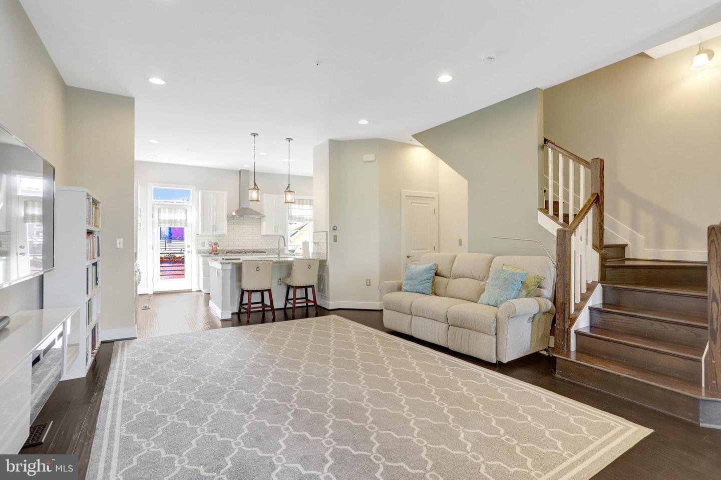2004 POTOMAC AVE, ALEXANDRIA, Virginia 22301, 4 Bedrooms Bedrooms, ,4 BathroomsBathrooms,Residential,For sale,2004 POTOMAC AVE,VAAX2049720 MLS # VAAX2049720