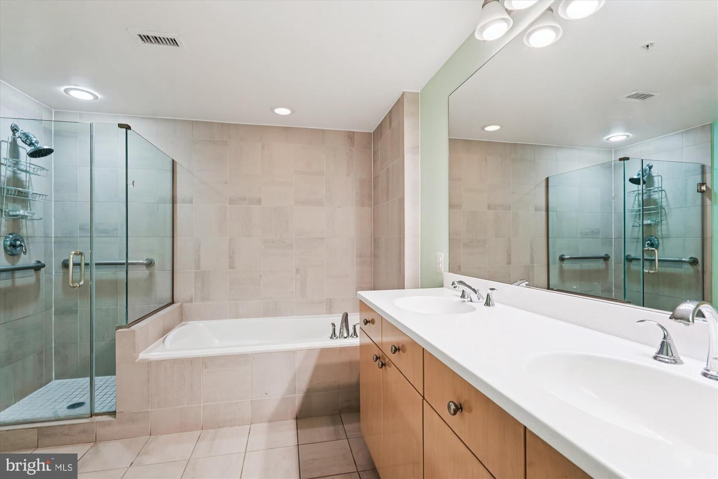 11990 MARKET ST #1202, RESTON, Virginia 20190, 3 Bedrooms Bedrooms, ,3 BathroomsBathrooms,Residential,For sale,11990 MARKET ST #1202,VAFX2267618 MLS # VAFX2267618