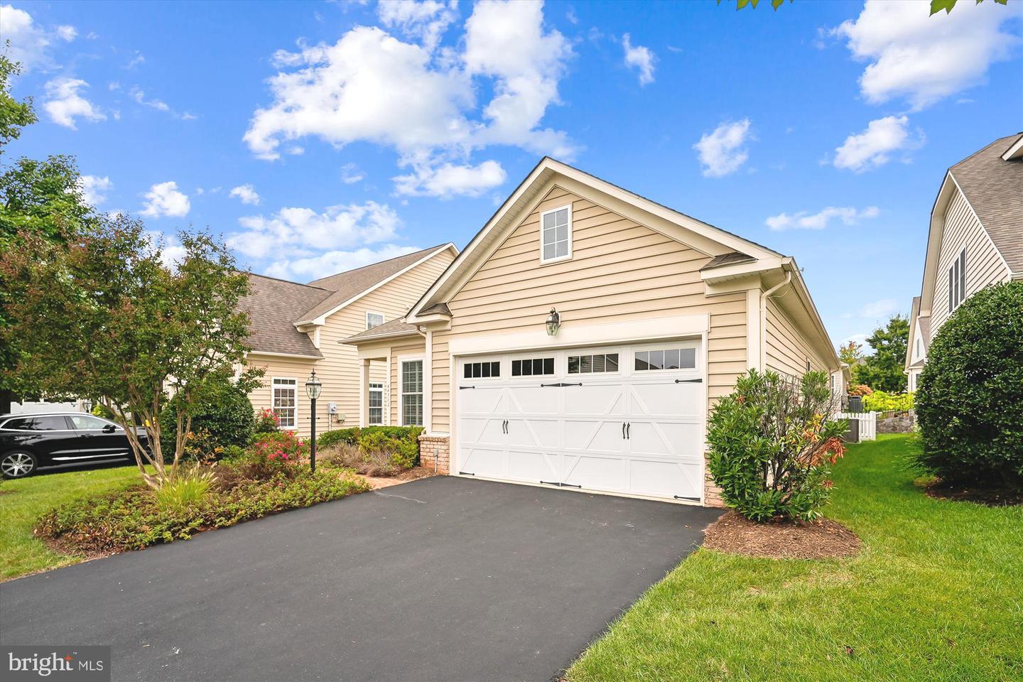44362 CEDAR HEIGHTS DR, ASHBURN, Virginia 20147, 2 Bedrooms Bedrooms, ,2 BathroomsBathrooms,Residential,For sale,44362 CEDAR HEIGHTS DR,VALO2107036 MLS # VALO2107036