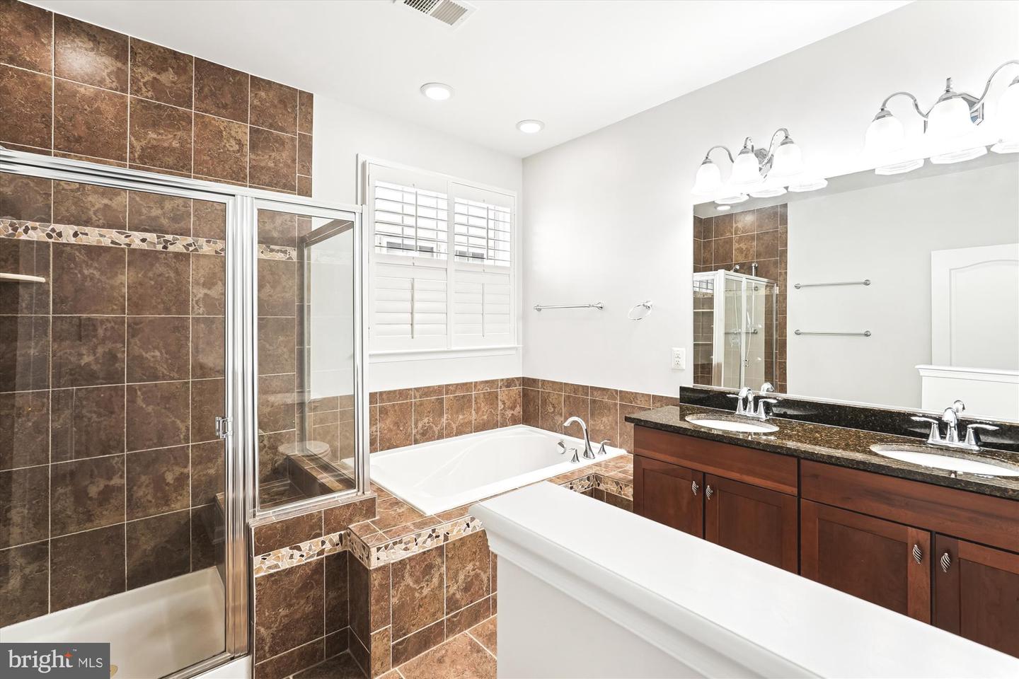 44362 CEDAR HEIGHTS DR, ASHBURN, Virginia 20147, 2 Bedrooms Bedrooms, ,2 BathroomsBathrooms,Residential,For sale,44362 CEDAR HEIGHTS DR,VALO2107036 MLS # VALO2107036