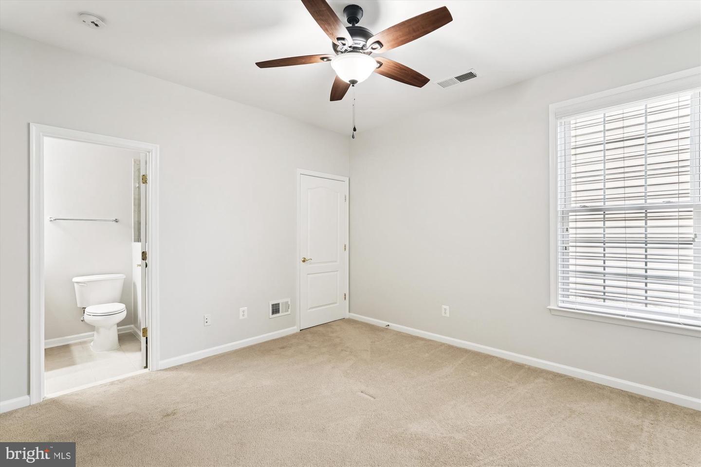 44362 CEDAR HEIGHTS DR, ASHBURN, Virginia 20147, 2 Bedrooms Bedrooms, ,2 BathroomsBathrooms,Residential,For sale,44362 CEDAR HEIGHTS DR,VALO2107036 MLS # VALO2107036