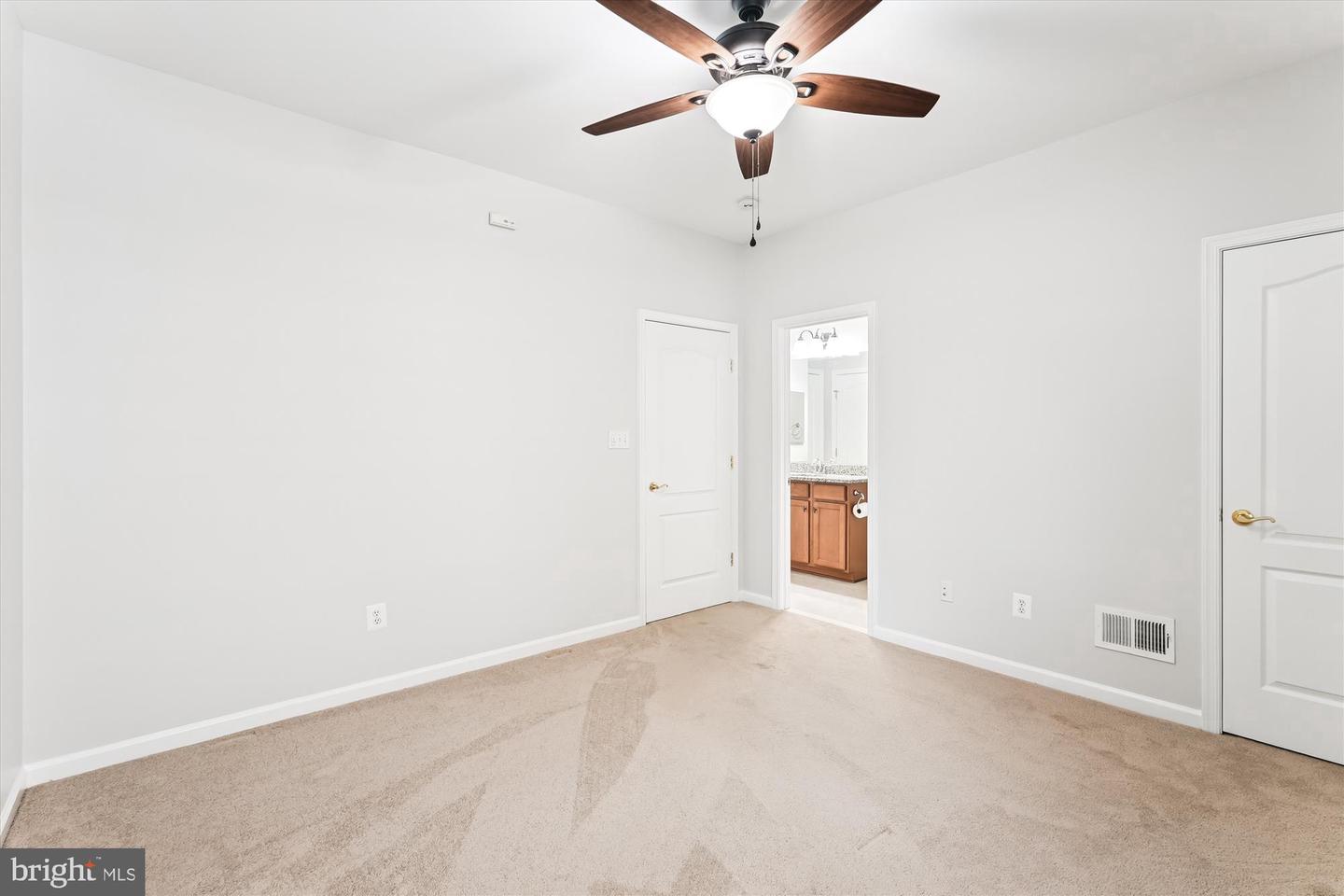 44362 CEDAR HEIGHTS DR, ASHBURN, Virginia 20147, 2 Bedrooms Bedrooms, ,2 BathroomsBathrooms,Residential,For sale,44362 CEDAR HEIGHTS DR,VALO2107036 MLS # VALO2107036