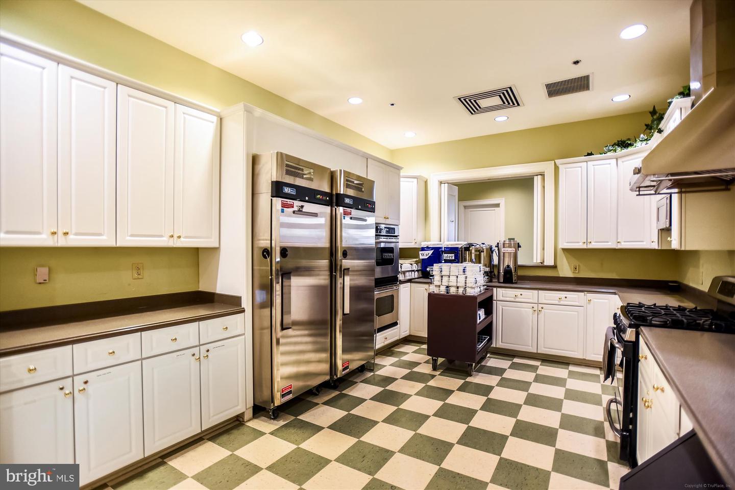 44362 CEDAR HEIGHTS DR, ASHBURN, Virginia 20147, 2 Bedrooms Bedrooms, ,2 BathroomsBathrooms,Residential,For sale,44362 CEDAR HEIGHTS DR,VALO2107036 MLS # VALO2107036
