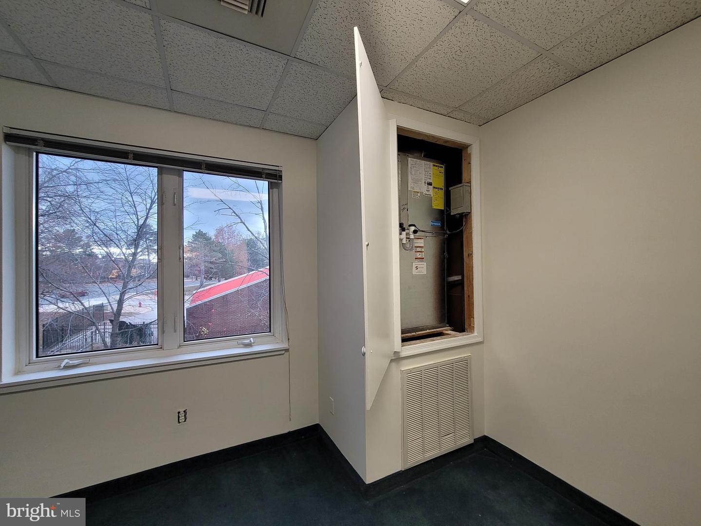 462 HERNDON PKWY #201, HERNDON, Virginia 20170, ,Land,For sale,462 HERNDON PKWY #201,VAFX2156022 MLS # VAFX2156022