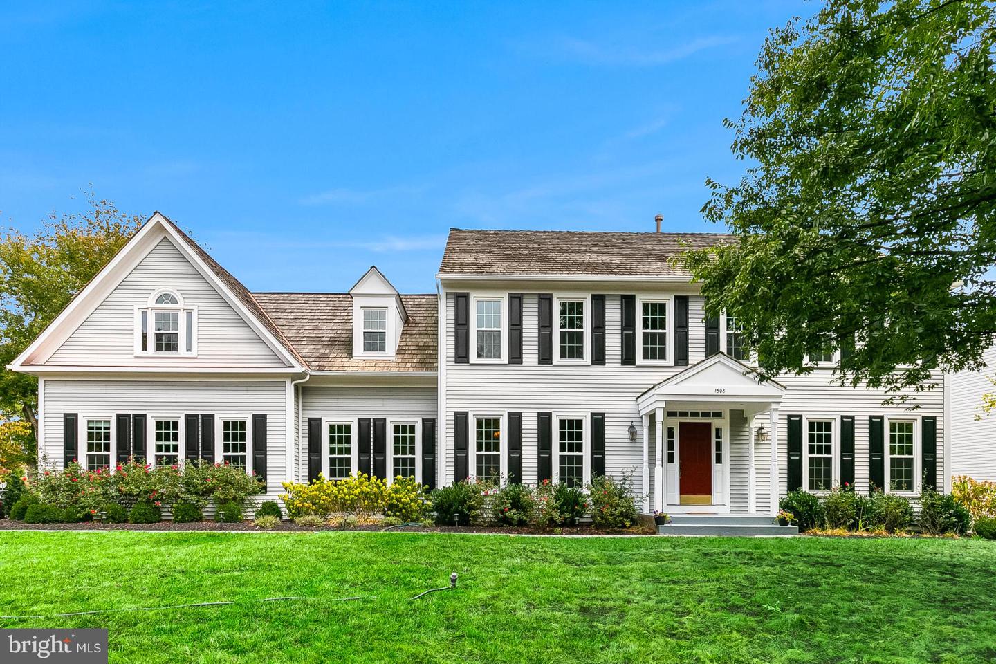 1508 WOODLEA DR SW, LEESBURG, Virginia 20175, 5 Bedrooms Bedrooms, 10 Rooms Rooms,4 BathroomsBathrooms,Residential,For sale,1508 WOODLEA DR SW,VALO2107144 MLS # VALO2107144