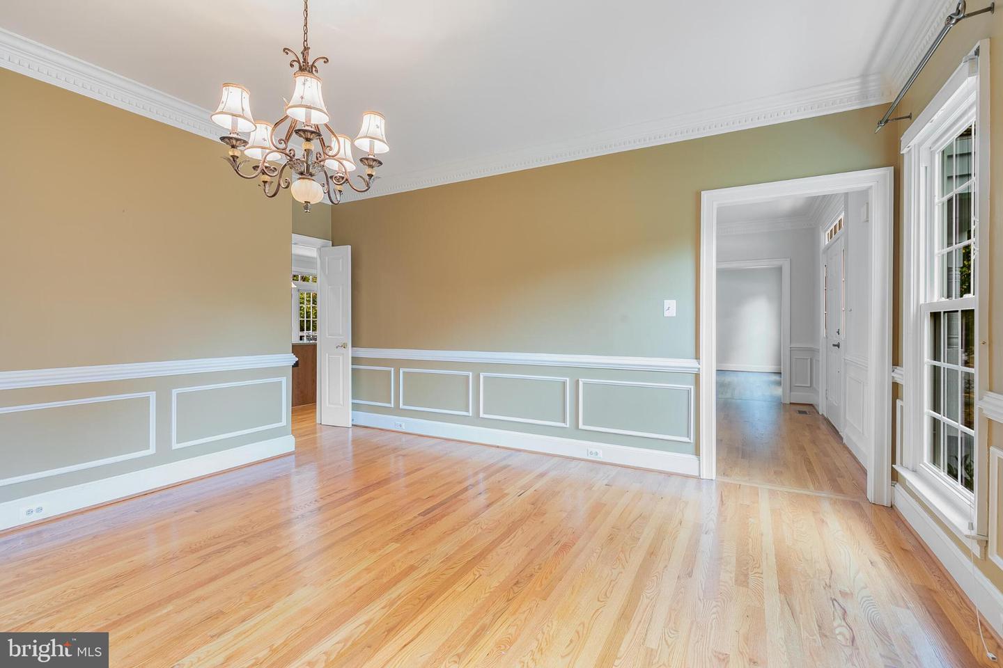 1508 WOODLEA DR SW, LEESBURG, Virginia 20175, 5 Bedrooms Bedrooms, 10 Rooms Rooms,4 BathroomsBathrooms,Residential,For sale,1508 WOODLEA DR SW,VALO2107144 MLS # VALO2107144