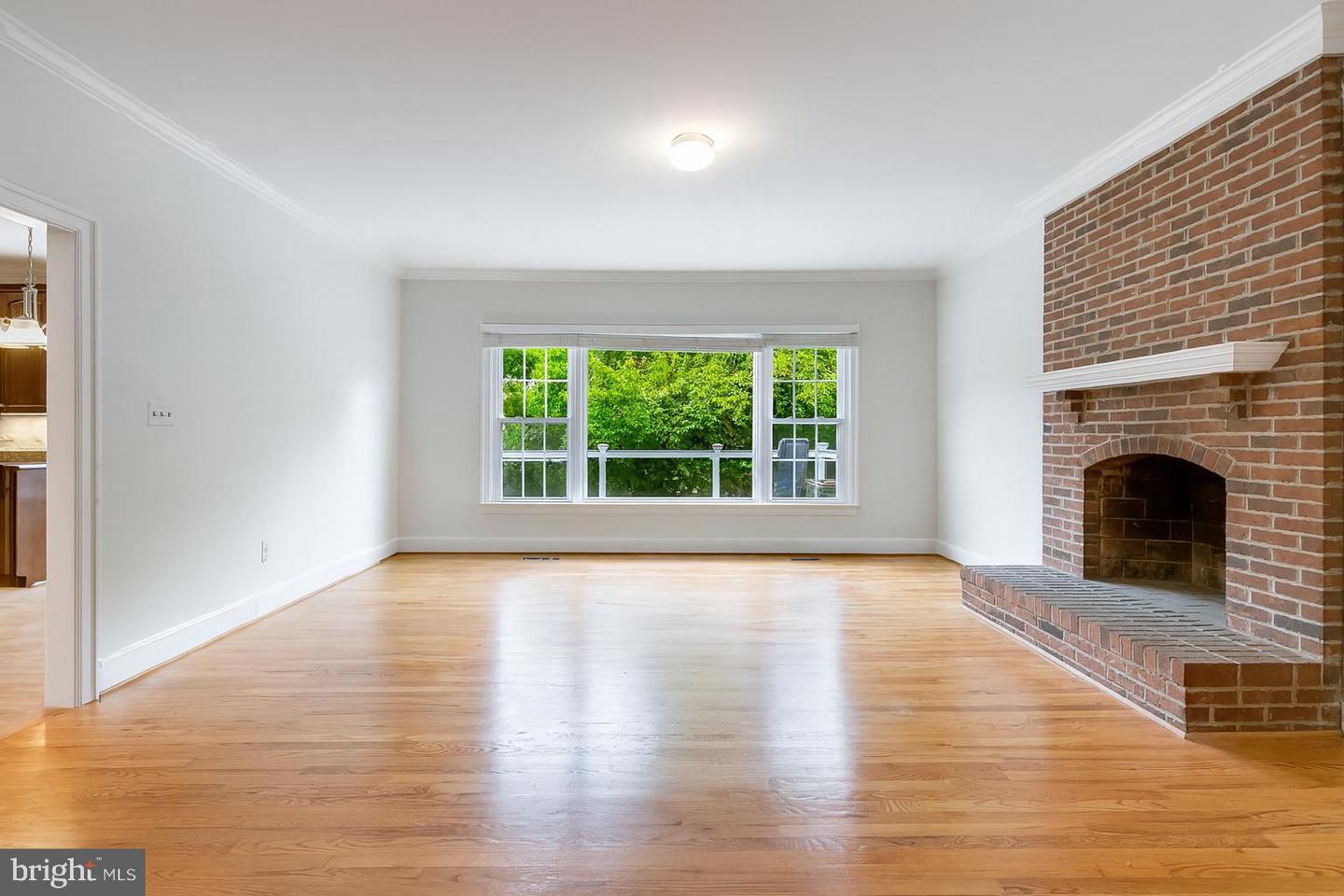 1508 WOODLEA DR SW, LEESBURG, Virginia 20175, 5 Bedrooms Bedrooms, 10 Rooms Rooms,4 BathroomsBathrooms,Residential,For sale,1508 WOODLEA DR SW,VALO2107144 MLS # VALO2107144