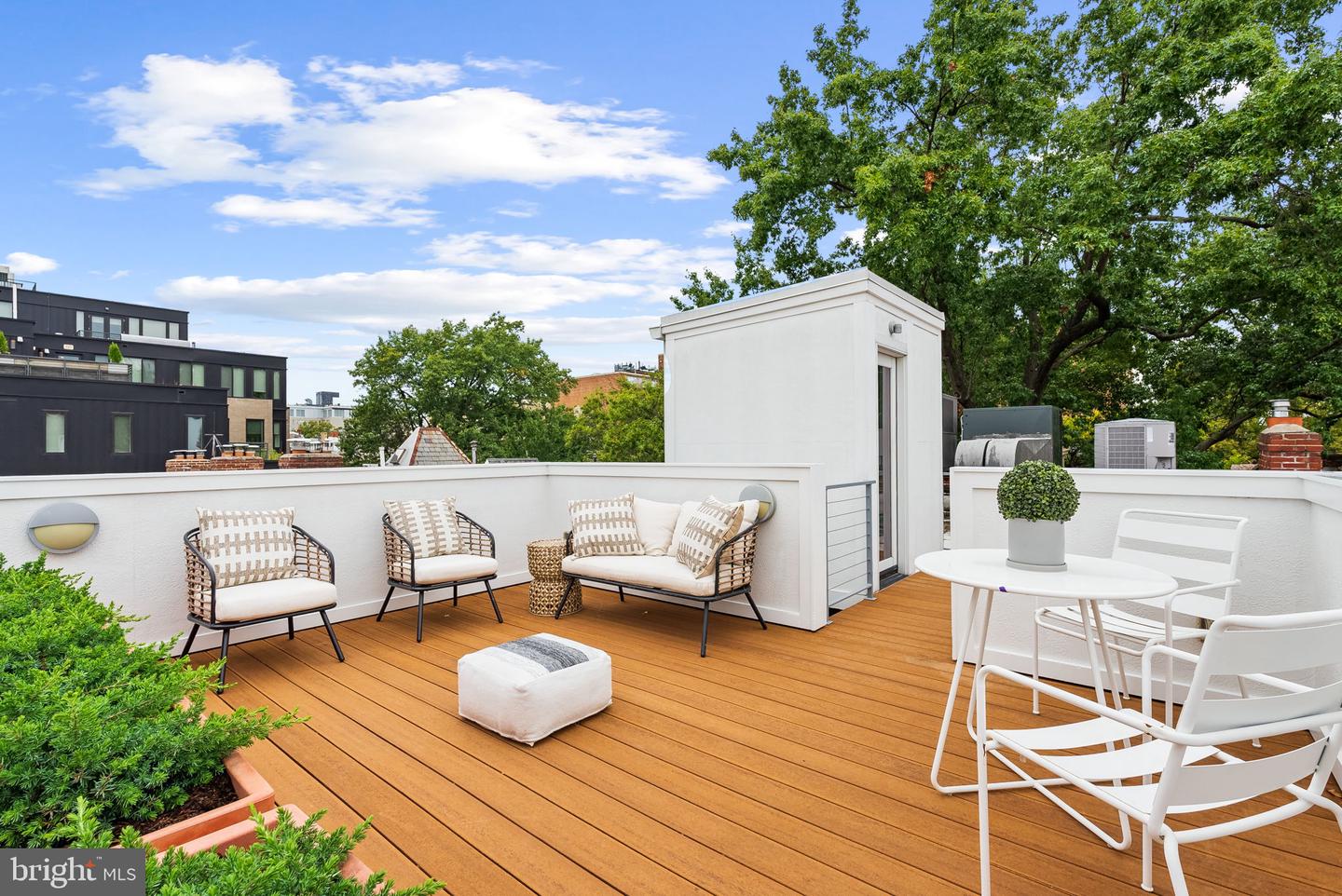 1762 CHURCH ST NW, WASHINGTON, District Of Columbia 20036, 4 Bedrooms Bedrooms, ,4 BathroomsBathrooms,Residential,For sale,1762 CHURCH ST NW,DCDC2224380 MLS # DCDC2224380