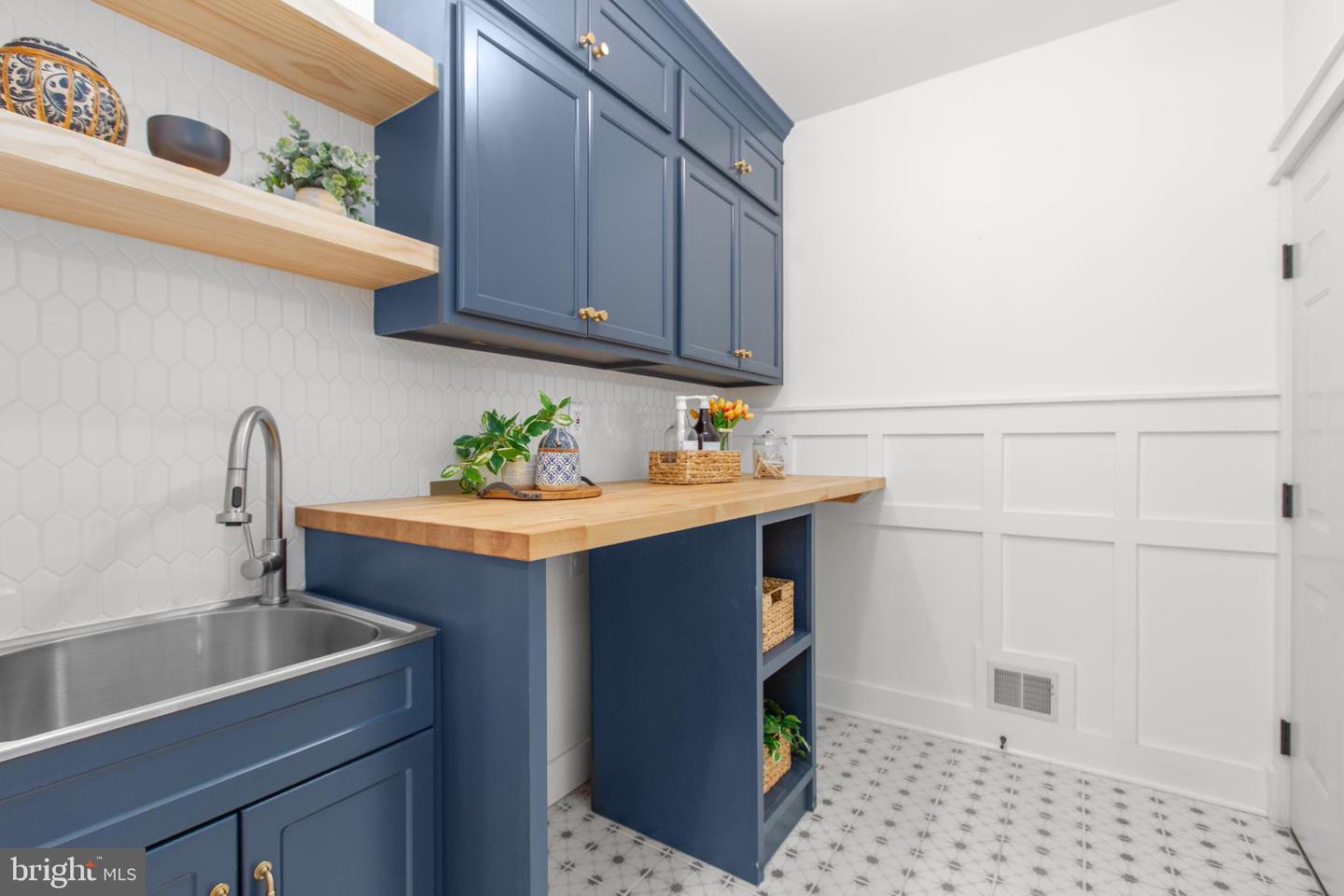 13515 PERIMETER DR, FREDERICKSBURG, Virginia 22407, 4 Bedrooms Bedrooms, 16 Rooms Rooms,3 BathroomsBathrooms,Residential,For sale,13515 PERIMETER DR,VASP2036542 MLS # VASP2036542
