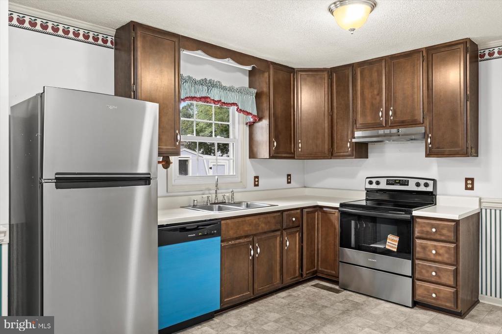 6026 MASSAPONAX DR, FREDERICKSBURG, Virginia 22407, 4 Bedrooms Bedrooms, ,3 BathroomsBathrooms,Residential,6026 MASSAPONAX DR,VASP2036582 MLS # VASP2036582
