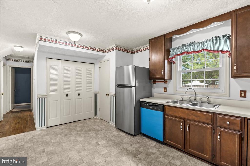 6026 MASSAPONAX DR, FREDERICKSBURG, Virginia 22407, 4 Bedrooms Bedrooms, ,3 BathroomsBathrooms,Residential,6026 MASSAPONAX DR,VASP2036582 MLS # VASP2036582