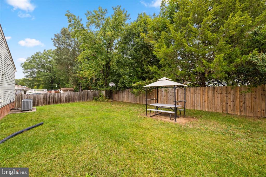 6026 MASSAPONAX DR, FREDERICKSBURG, Virginia 22407, 4 Bedrooms Bedrooms, ,3 BathroomsBathrooms,Residential,6026 MASSAPONAX DR,VASP2036582 MLS # VASP2036582