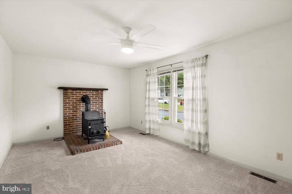 6026 MASSAPONAX DR, FREDERICKSBURG, Virginia 22407, 4 Bedrooms Bedrooms, ,3 BathroomsBathrooms,Residential,6026 MASSAPONAX DR,VASP2036582 MLS # VASP2036582