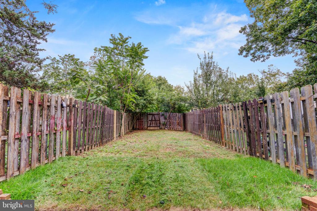 513 OLDE GREENWICH CIR, FREDERICKSBURG, Virginia 22408, 3 Bedrooms Bedrooms, ,1 BathroomBathrooms,Residential,OLDE GREENWICH,513 OLDE GREENWICH CIR,VASP2036606 MLS # VASP2036606