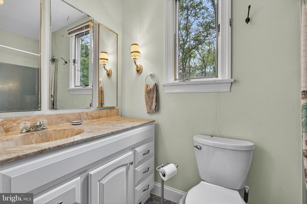 6525 RIXEYVILLE RD, RIXEYVILLE, Virginia 22737, 3 Bedrooms Bedrooms, ,3 BathroomsBathrooms,Residential,6525 RIXEYVILLE RD,VACU2011714 MLS # VACU2011714