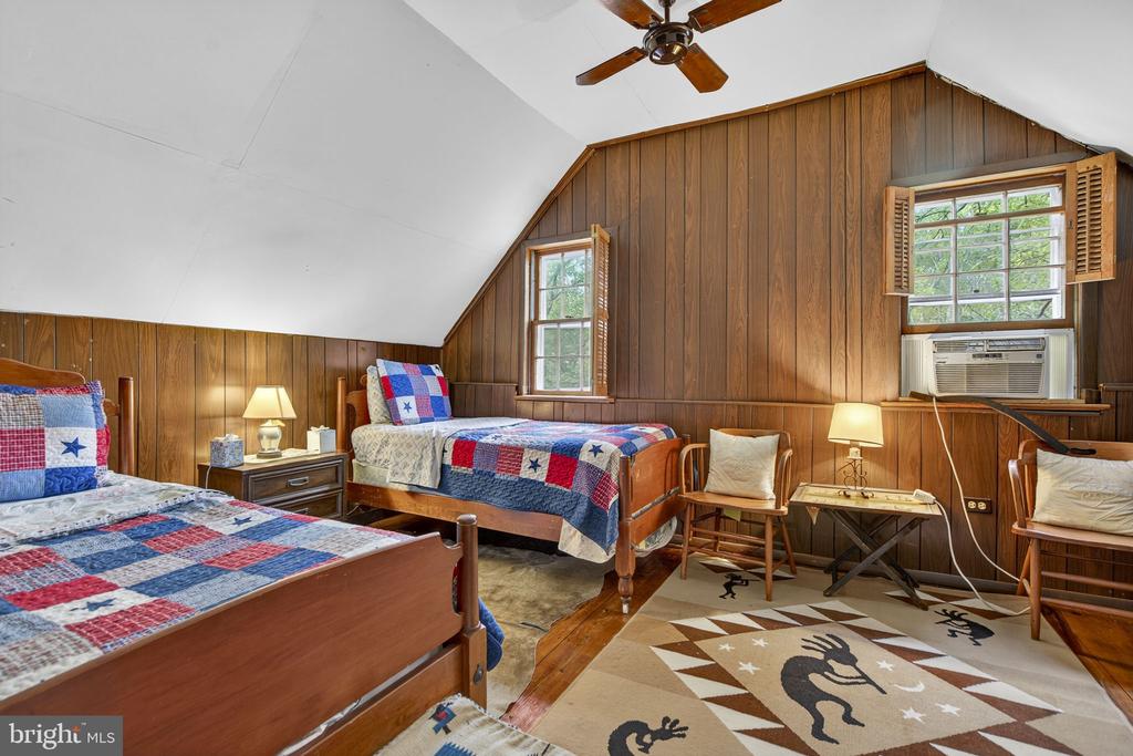6525 RIXEYVILLE RD, RIXEYVILLE, Virginia 22737, 3 Bedrooms Bedrooms, ,3 BathroomsBathrooms,Residential,6525 RIXEYVILLE RD,VACU2011714 MLS # VACU2011714