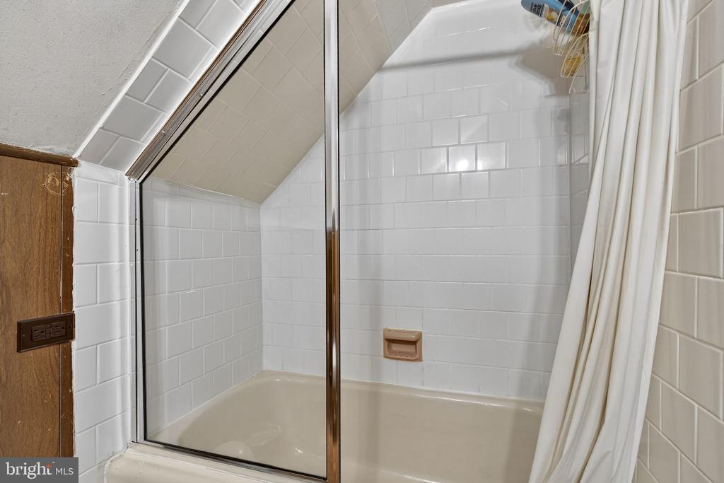 6525 RIXEYVILLE RD, RIXEYVILLE, Virginia 22737, 3 Bedrooms Bedrooms, ,3 BathroomsBathrooms,Residential,6525 RIXEYVILLE RD,VACU2011714 MLS # VACU2011714
