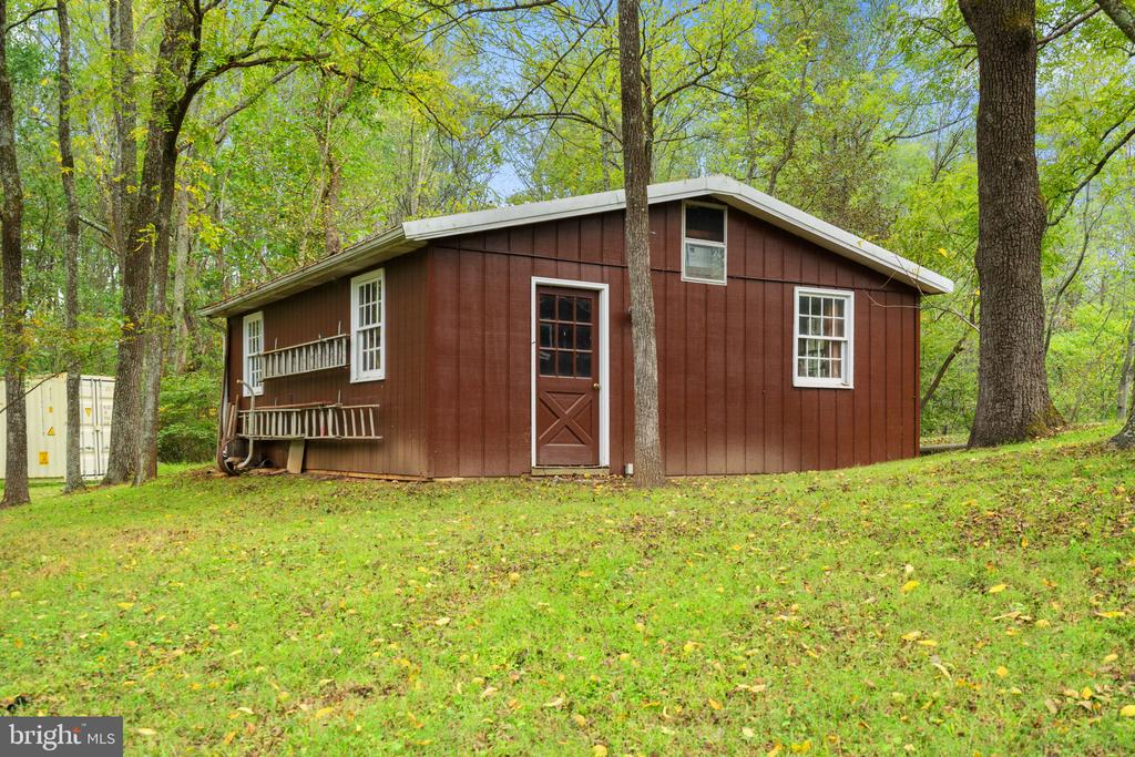 6525 RIXEYVILLE RD, RIXEYVILLE, Virginia 22737, 3 Bedrooms Bedrooms, ,3 BathroomsBathrooms,Residential,6525 RIXEYVILLE RD,VACU2011714 MLS # VACU2011714