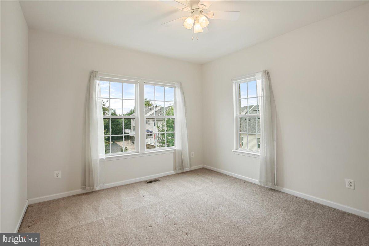 15052 LEICESTERSHIRE ST, WOODBRIDGE, Virginia 22191, 3 Bedrooms Bedrooms, ,2 BathroomsBathrooms,Residential,For sale,15052 LEICESTERSHIRE ST,VAPW2105198 MLS # VAPW2105198