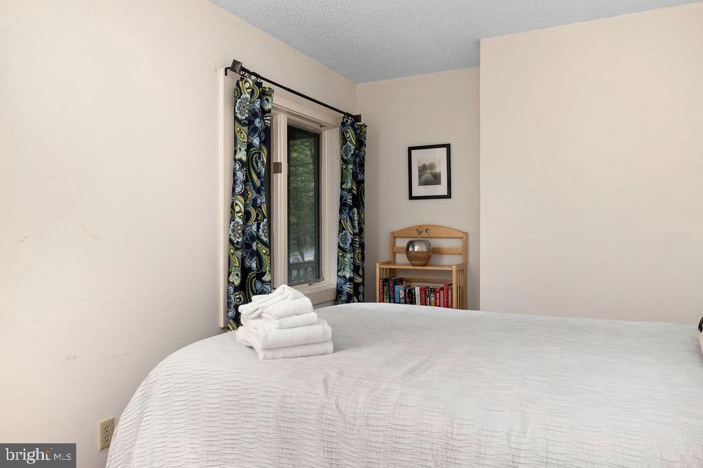 589 PEDLARS EDGE DR, Virginia 22967, 4 Bedrooms Bedrooms, ,2 BathroomsBathrooms,Residential,589 PEDLARS EDGE DR,VANL2000592 MLS # VANL2000592