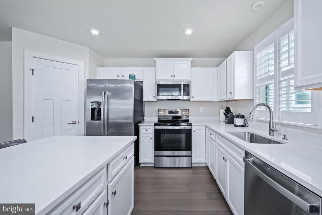 8859 MARLOW DR, SPOTSYLVANIA, Virginia 22551, 3 Bedrooms Bedrooms, ,2 BathroomsBathrooms,Residential,8859 MARLOW DR,VASP2036688 MLS # VASP2036688