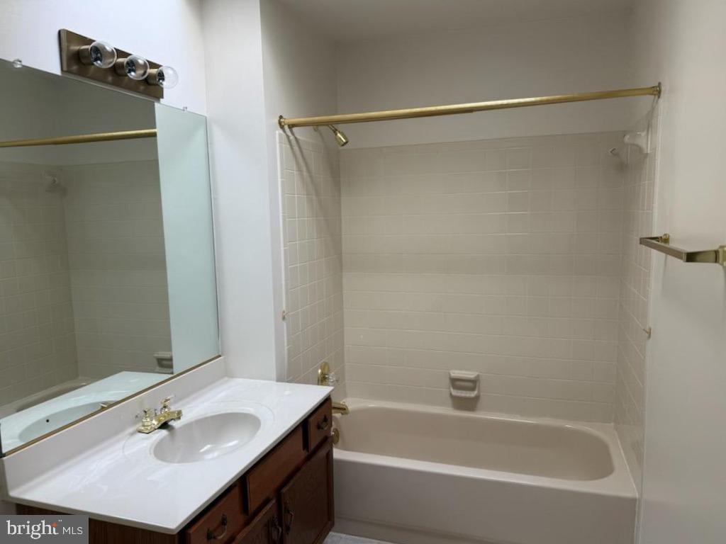 11606 SAVANNAH DR, FREDERICKSBURG, Virginia 22407, 3 Bedrooms Bedrooms, ,3 BathroomsBathrooms,Residential,SUMMERLAKE,11606 SAVANNAH DR,VASP2036678 MLS # VASP2036678