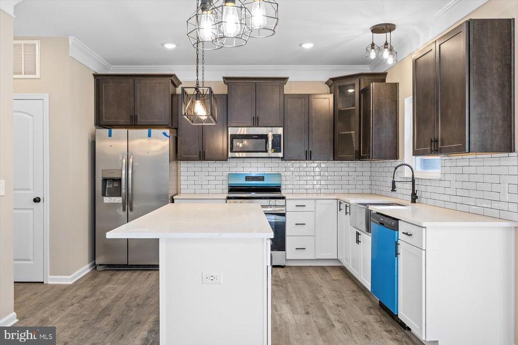 9019 SMITHS BEND RD, FREDERICKSBURG, Virginia 22407, 4 Bedrooms Bedrooms, ,2 BathroomsBathrooms,Residential,9019 SMITHS BEND RD,VASP2036700 MLS # VASP2036700
