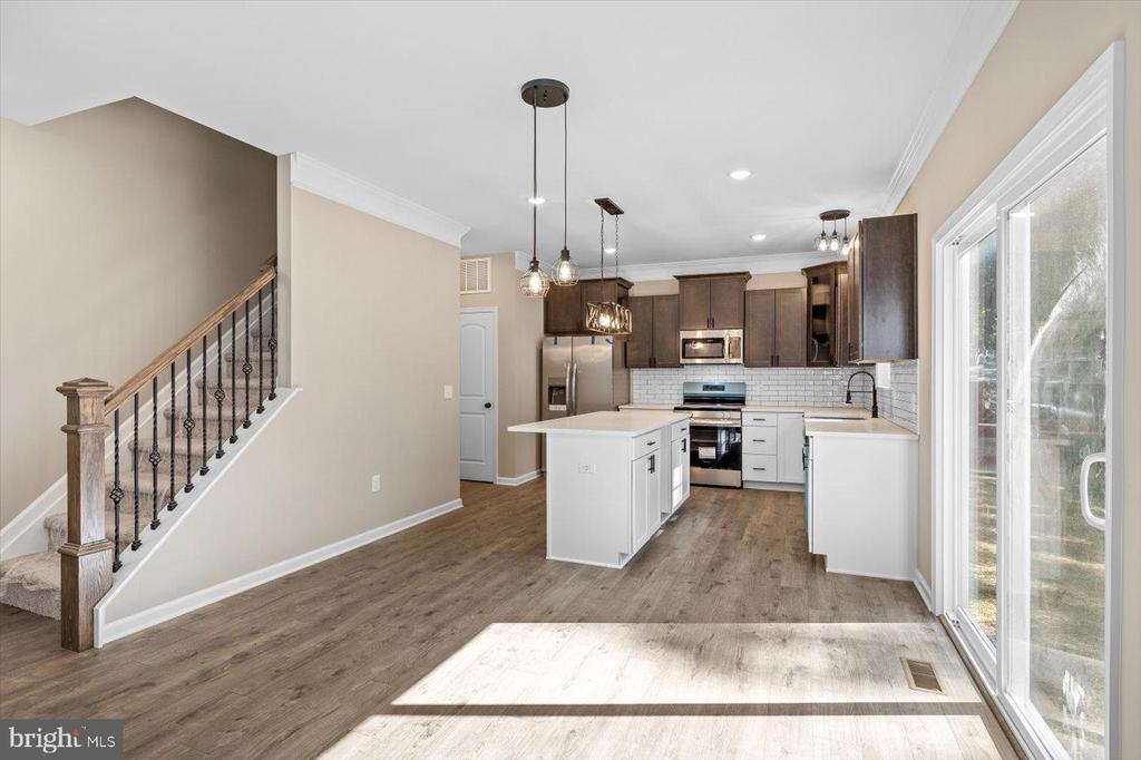 9019 SMITHS BEND RD, FREDERICKSBURG, Virginia 22407, 4 Bedrooms Bedrooms, ,2 BathroomsBathrooms,Residential,9019 SMITHS BEND RD,VASP2036700 MLS # VASP2036700