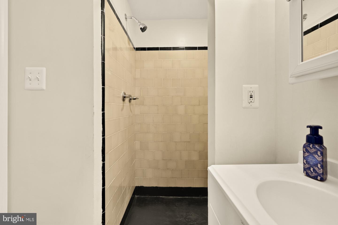 922 PERRY PL NE, WASHINGTON, District Of Columbia 20017, 3 Bedrooms Bedrooms, ,2 BathroomsBathrooms,Residential,For sale,922 PERRY PL NE,DCDC2225070 MLS # DCDC2225070