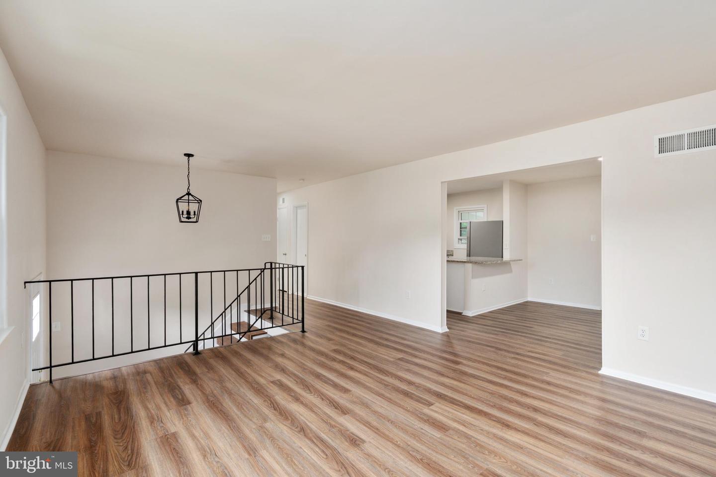 13546 KASLO DR, WOODBRIDGE, Virginia 22193, 4 Bedrooms Bedrooms, ,3 BathroomsBathrooms,Residential,For sale,13546 KASLO DR,VAPW2105274 MLS # VAPW2105274