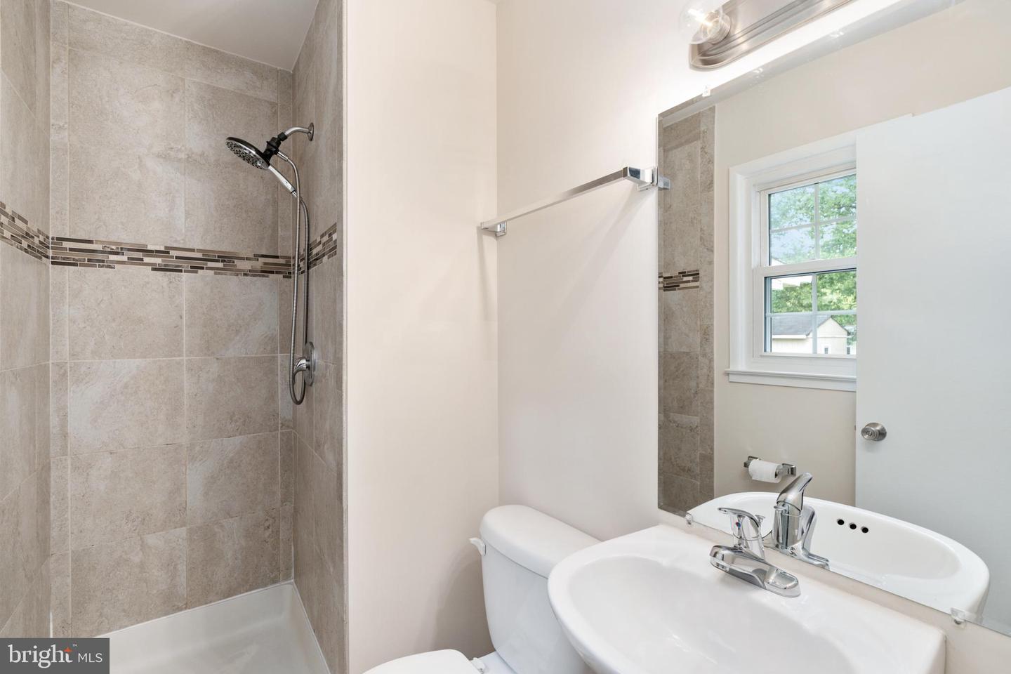 13546 KASLO DR, WOODBRIDGE, Virginia 22193, 4 Bedrooms Bedrooms, ,3 BathroomsBathrooms,Residential,For sale,13546 KASLO DR,VAPW2105274 MLS # VAPW2105274
