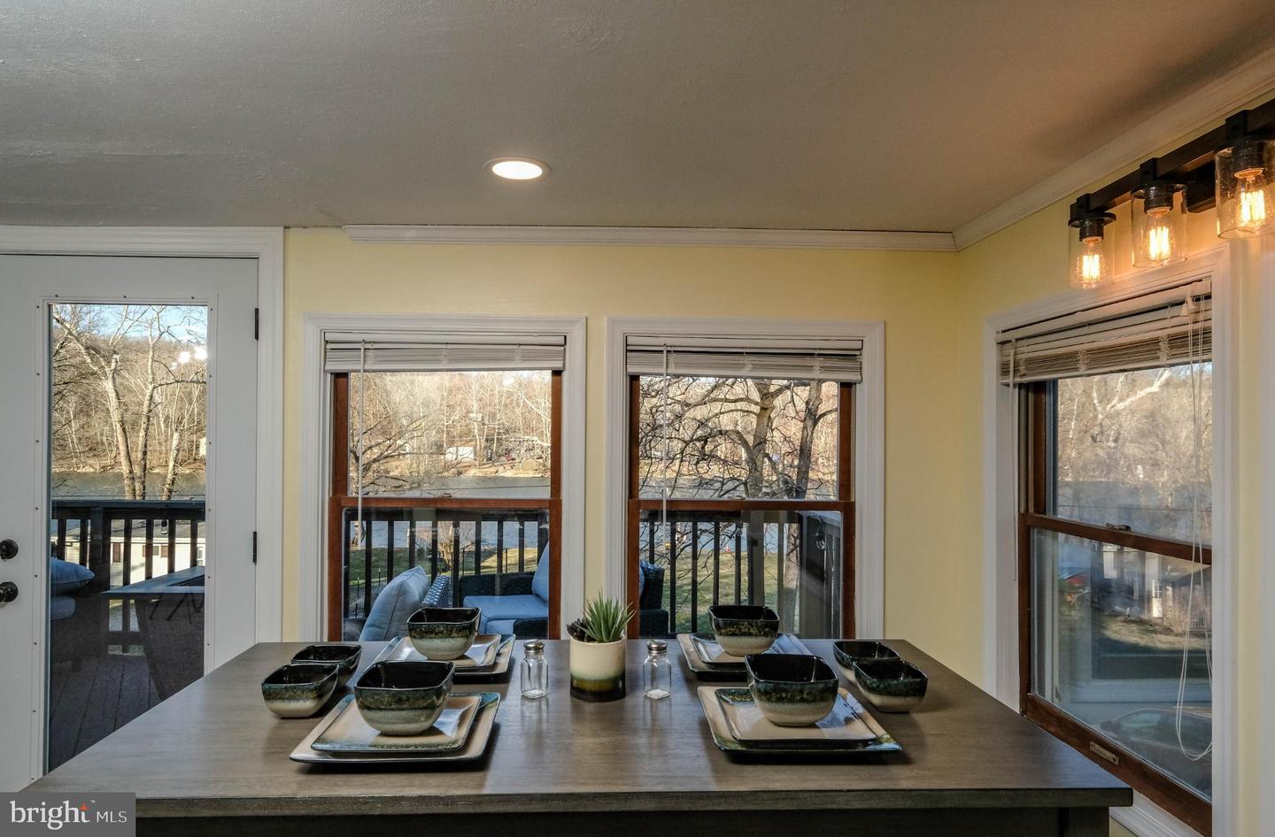 215 HARRIS DR, FRONT ROYAL, Virginia 22630, 2 Bedrooms Bedrooms, 5 Rooms Rooms,1 BathroomBathrooms,Residential,For sale,215 HARRIS DR,VAWR2012472 MLS # VAWR2012472