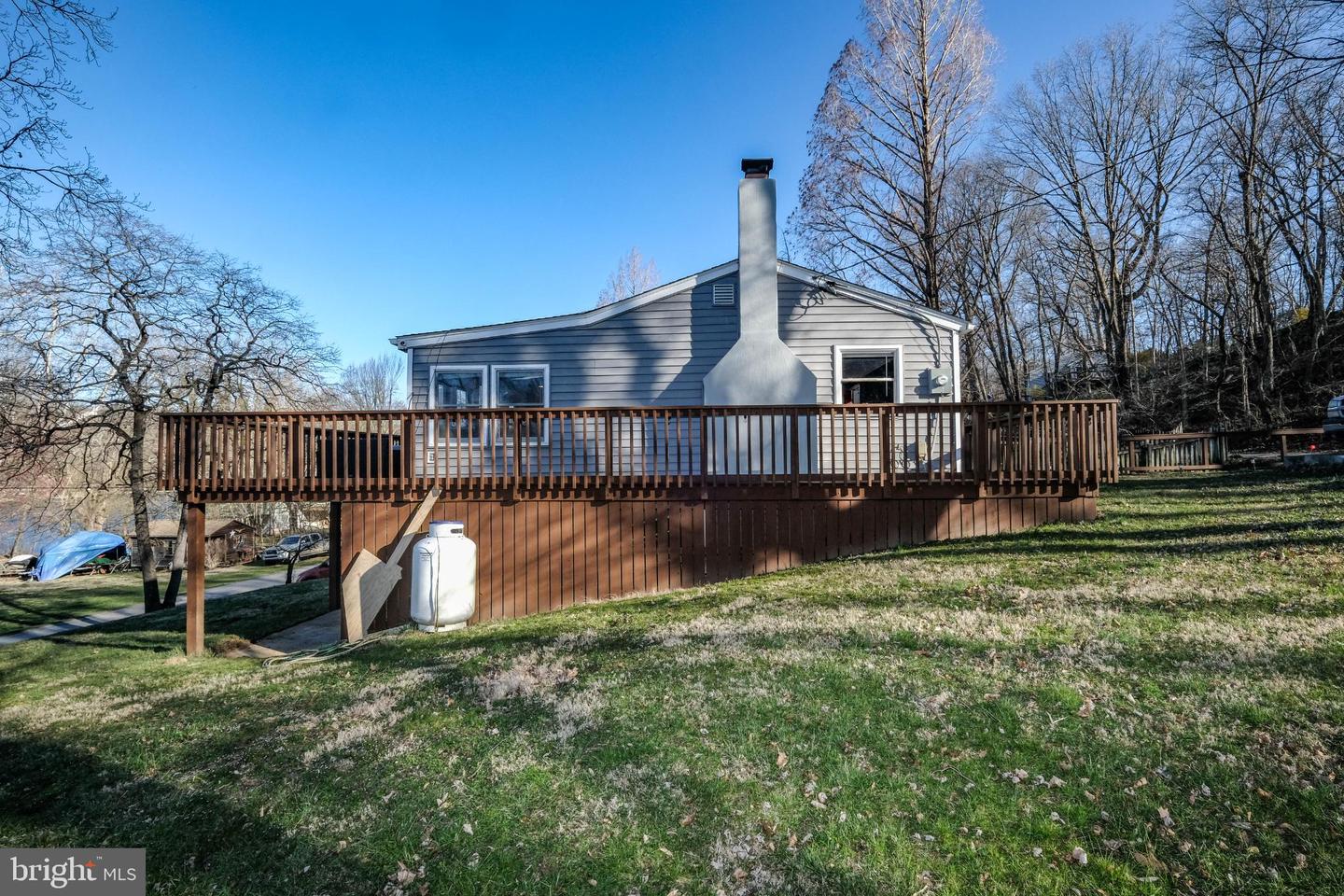 215 HARRIS DR, FRONT ROYAL, Virginia 22630, 2 Bedrooms Bedrooms, 5 Rooms Rooms,1 BathroomBathrooms,Residential,For sale,215 HARRIS DR,VAWR2012472 MLS # VAWR2012472