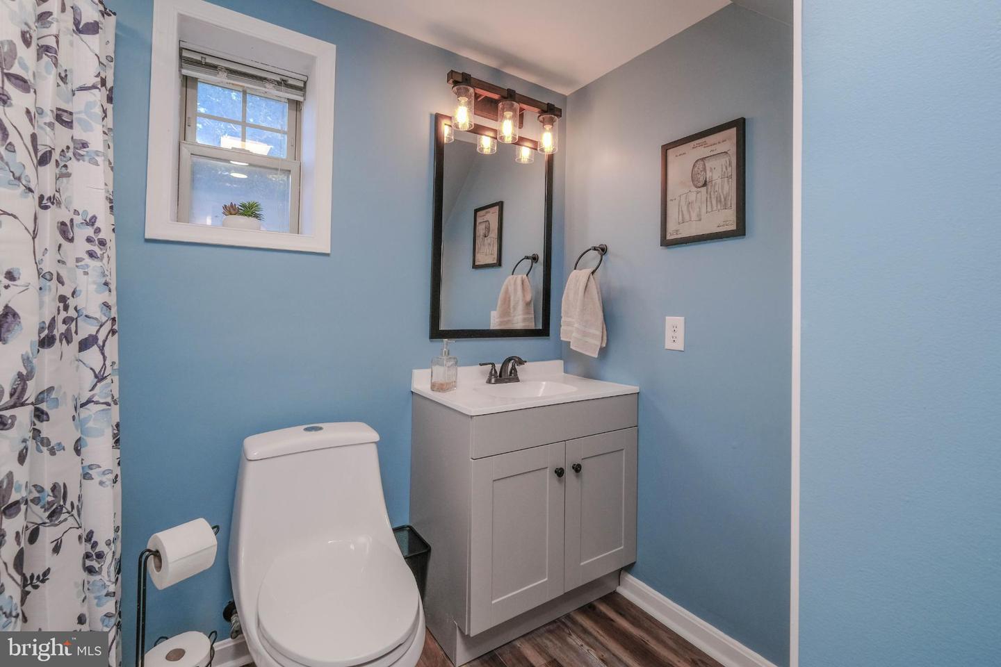 215 HARRIS DR, FRONT ROYAL, Virginia 22630, 2 Bedrooms Bedrooms, 5 Rooms Rooms,1 BathroomBathrooms,Residential,For sale,215 HARRIS DR,VAWR2012472 MLS # VAWR2012472