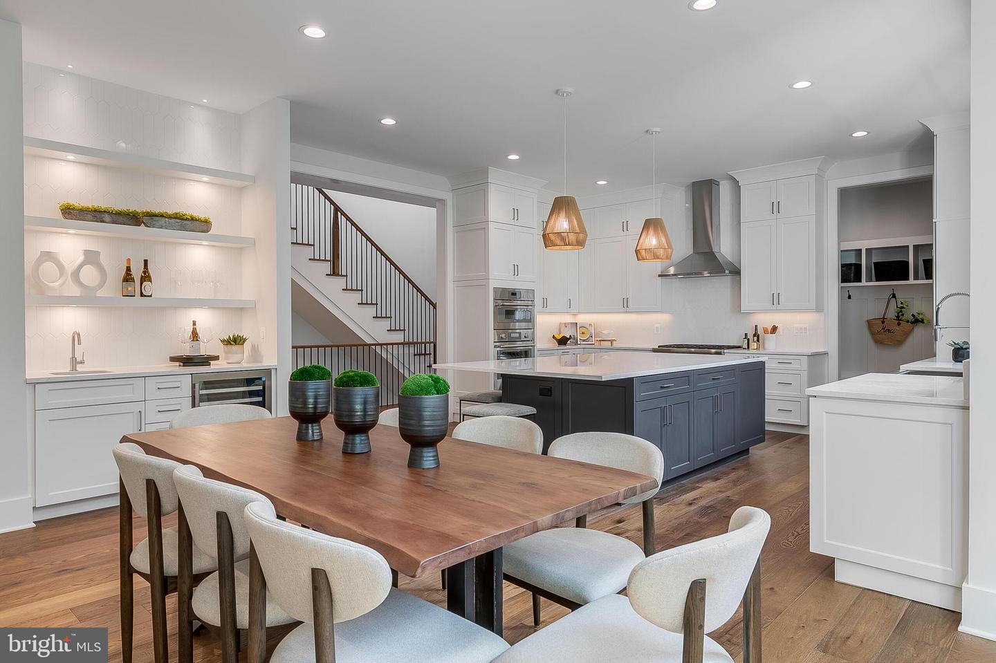 4777 26 ST N, ARLINGTON, Virginia 22207, 5 Bedrooms Bedrooms, ,5 BathroomsBathrooms,Residential,For sale,4777 26 ST N,VAAR2064500 MLS # VAAR2064500