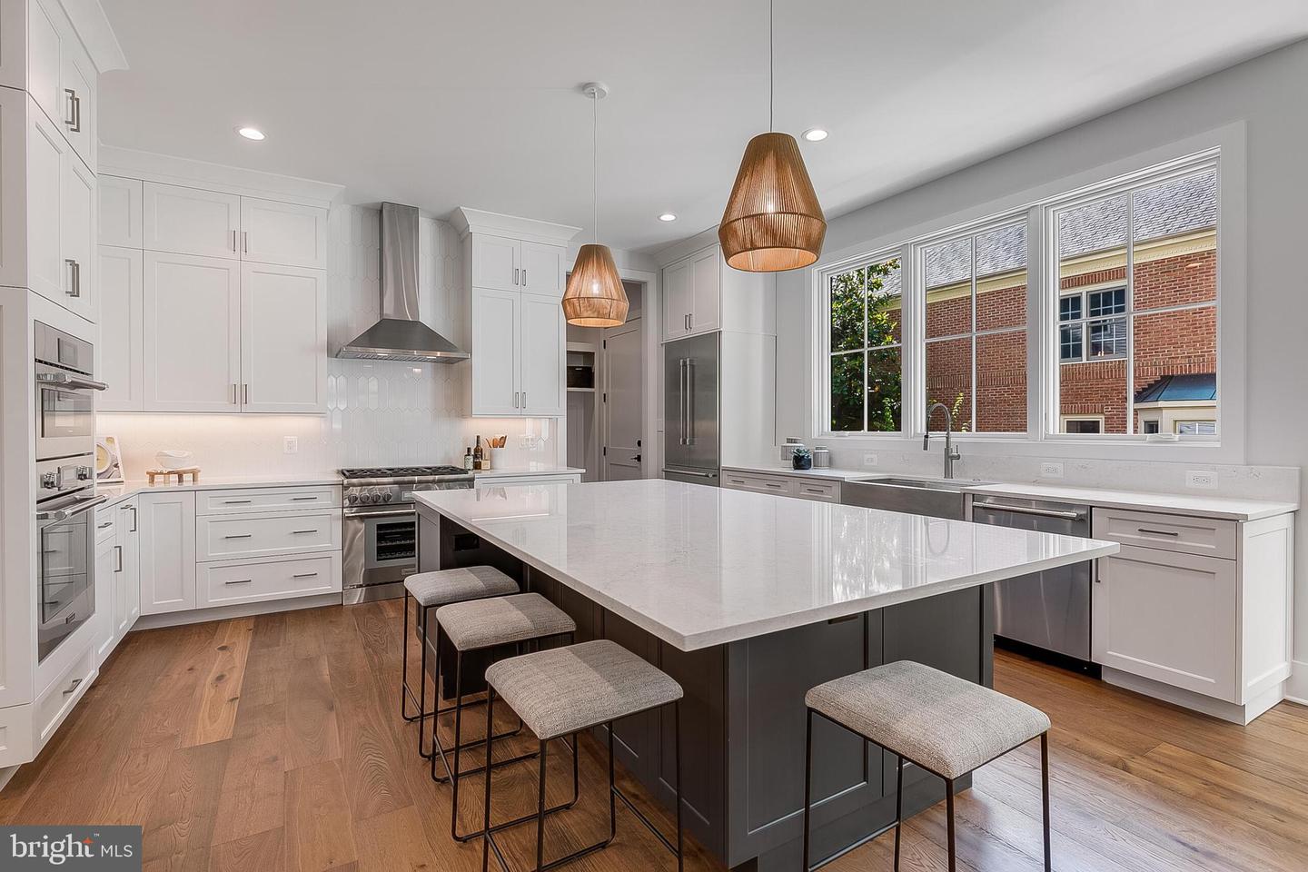 4777 26 ST N, ARLINGTON, Virginia 22207, 5 Bedrooms Bedrooms, ,5 BathroomsBathrooms,Residential,For sale,4777 26 ST N,VAAR2064500 MLS # VAAR2064500