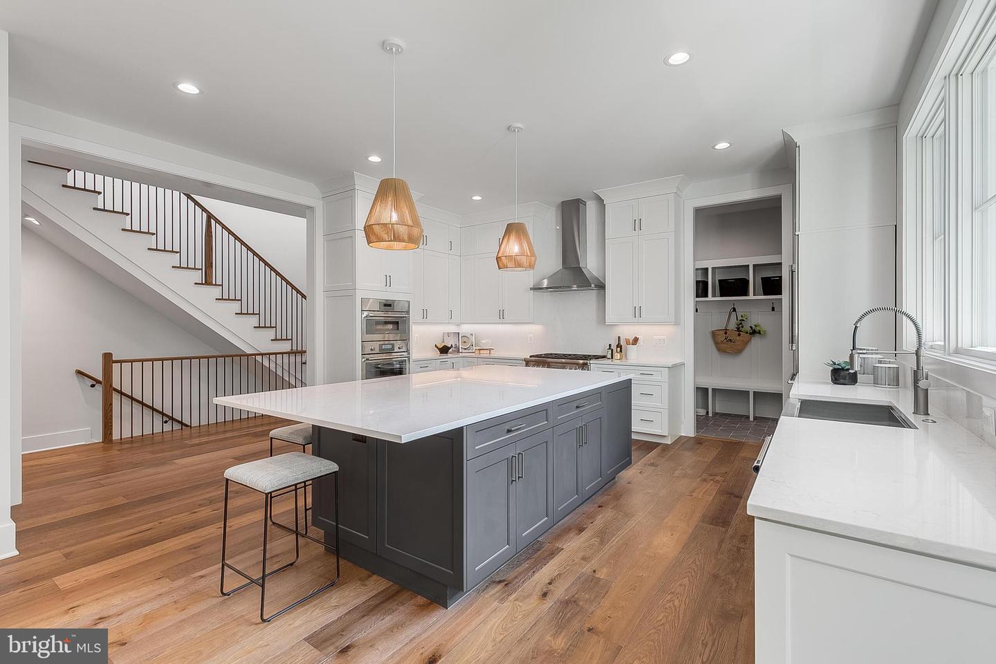 4777 26 ST N, ARLINGTON, Virginia 22207, 5 Bedrooms Bedrooms, ,5 BathroomsBathrooms,Residential,For sale,4777 26 ST N,VAAR2064500 MLS # VAAR2064500