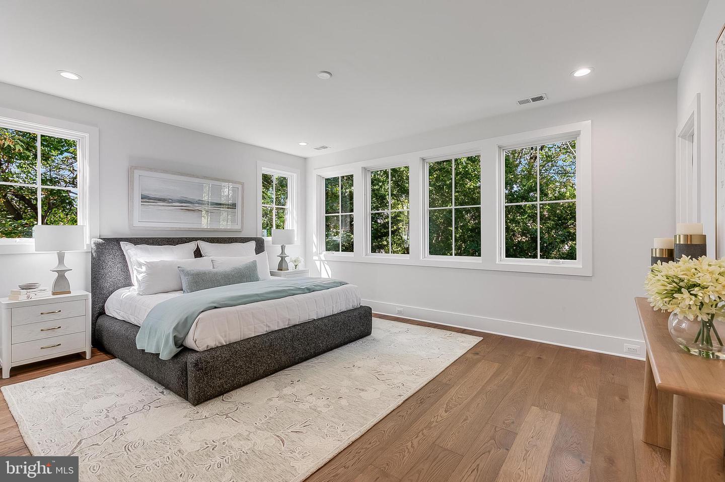 4777 26 ST N, ARLINGTON, Virginia 22207, 5 Bedrooms Bedrooms, ,5 BathroomsBathrooms,Residential,For sale,4777 26 ST N,VAAR2064500 MLS # VAAR2064500