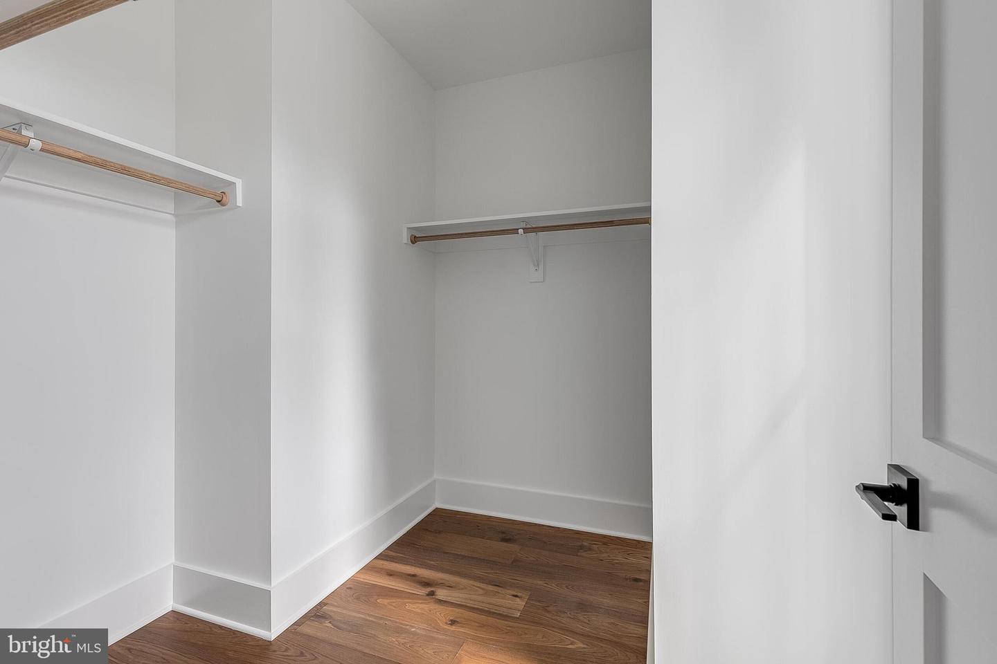 4777 26 ST N, ARLINGTON, Virginia 22207, 5 Bedrooms Bedrooms, ,5 BathroomsBathrooms,Residential,For sale,4777 26 ST N,VAAR2064500 MLS # VAAR2064500