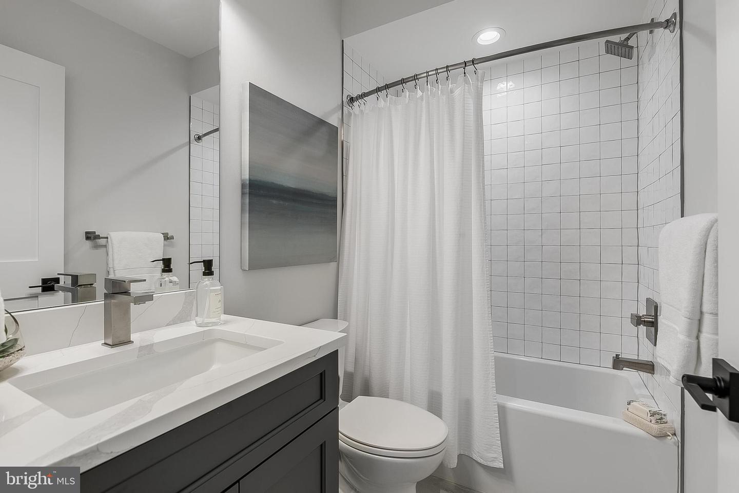 4777 26 ST N, ARLINGTON, Virginia 22207, 5 Bedrooms Bedrooms, ,5 BathroomsBathrooms,Residential,For sale,4777 26 ST N,VAAR2064500 MLS # VAAR2064500