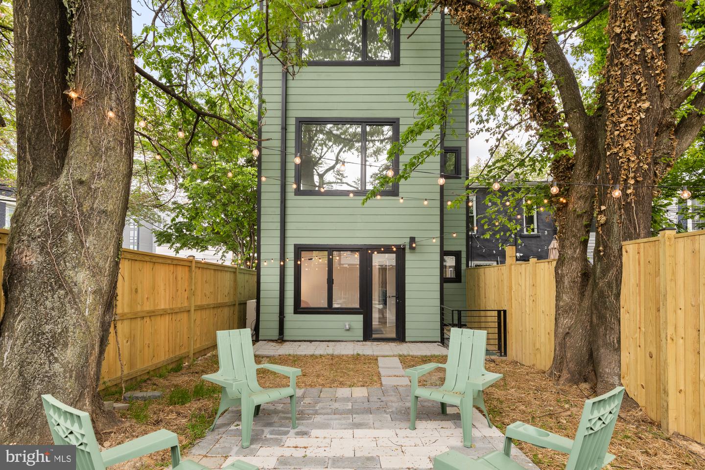 1146 16TH ST NE #A, WASHINGTON, District Of Columbia 20002, 4 Bedrooms Bedrooms, ,3 BathroomsBathrooms,Residential,For sale,1146 16TH ST NE #A,DCDC2225380 MLS # DCDC2225380