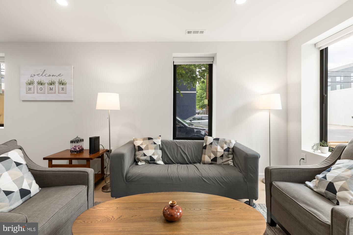 1146 16TH ST NE #A, WASHINGTON, District Of Columbia 20002, 4 Bedrooms Bedrooms, ,3 BathroomsBathrooms,Residential,For sale,1146 16TH ST NE #A,DCDC2225380 MLS # DCDC2225380