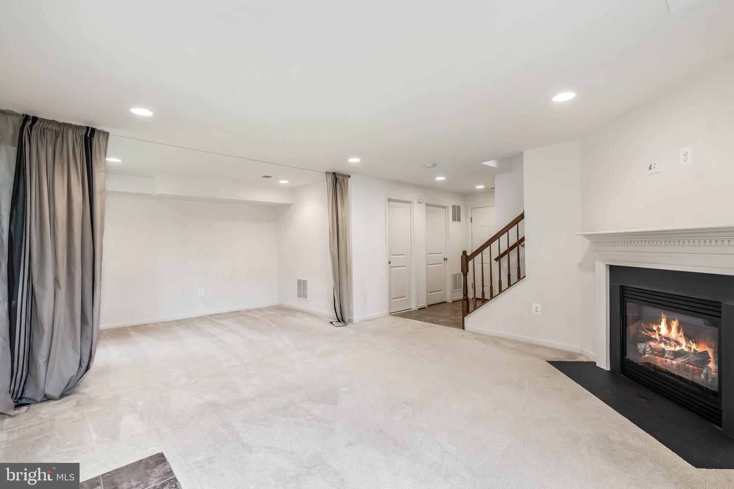 25053 PRAIRIE FIRE SQ, ALDIE, Virginia 20105, 3 Bedrooms Bedrooms, ,3 BathroomsBathrooms,Residential,For sale,25053 PRAIRIE FIRE SQ,VALO2108192 MLS # VALO2108192