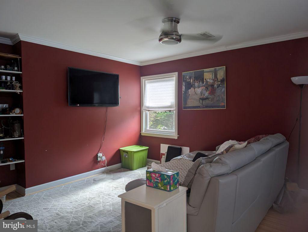 1939 STORM DR, FALLS CHURCH, Virginia 22043, 2 Bedrooms Bedrooms, ,1 BathroomBathrooms,Residential,For sale,1939 STORM DR,VAFX2272642 MLS # VAFX2272642