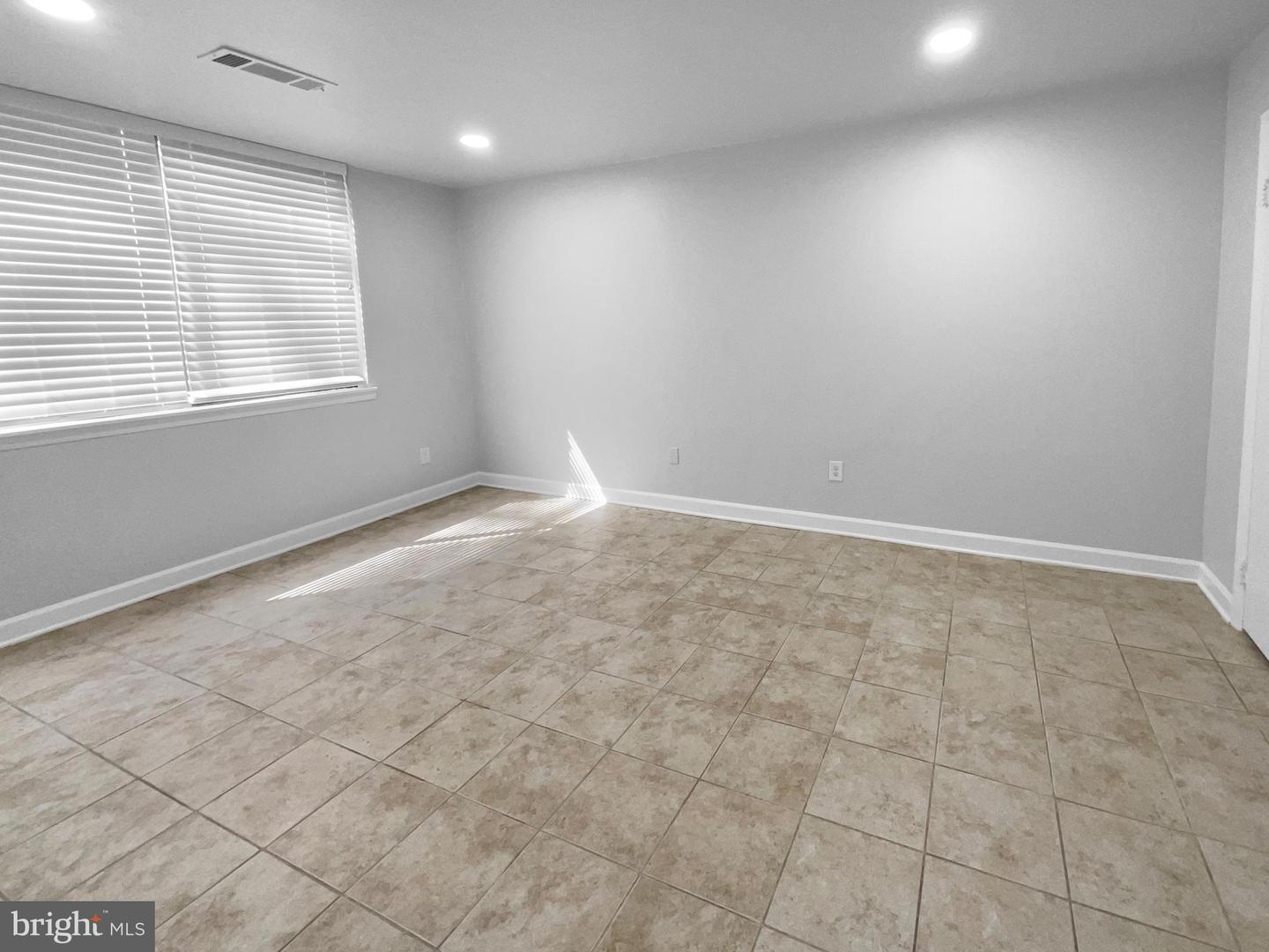 519 N ARMISTEAD ST #T1, ALEXANDRIA, Virginia 22312, 2 Bedrooms Bedrooms, ,1 BathroomBathrooms,Residential,For sale,519 N ARMISTEAD ST #T1,VAAX2050490 MLS # VAAX2050490