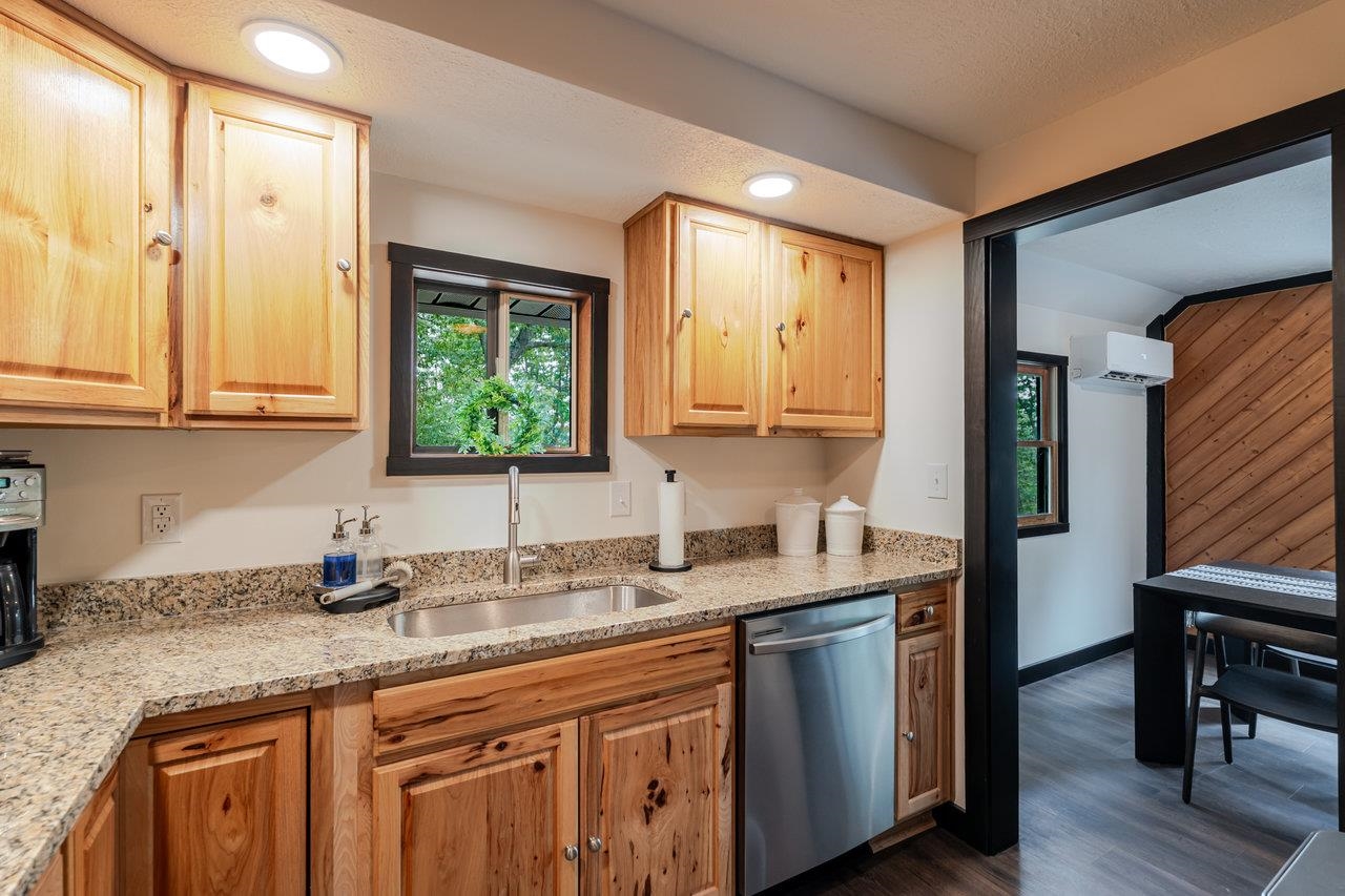 20220 WOODED VIEW LN, ELKTON, Virginia 22827, 3 Bedrooms Bedrooms, ,2 BathroomsBathrooms,Residential,Huckleberry Mountain Cabin,20220 WOODED VIEW LN,669640 MLS # 669640